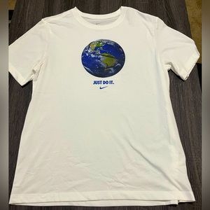 Men’s Nike T-Shirt